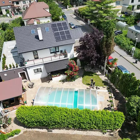 Reina Appartement *